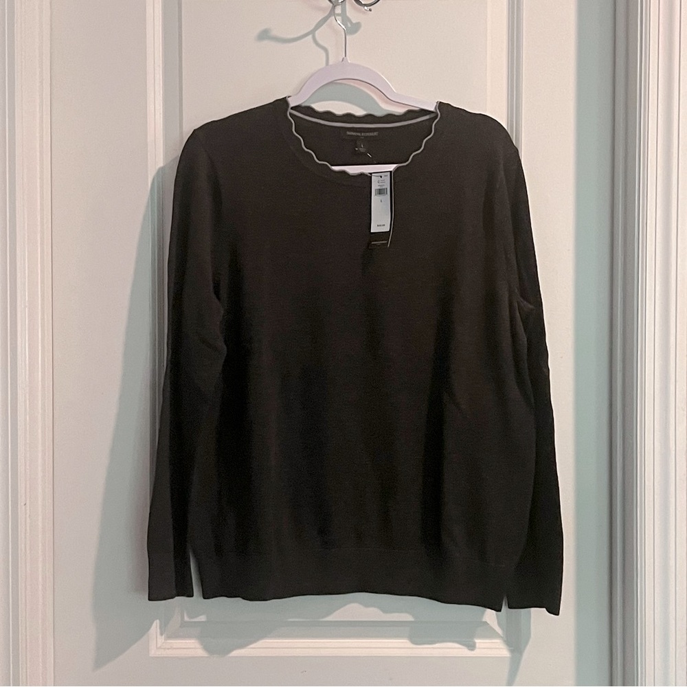 BR Scalloped Crew Neck Sweater